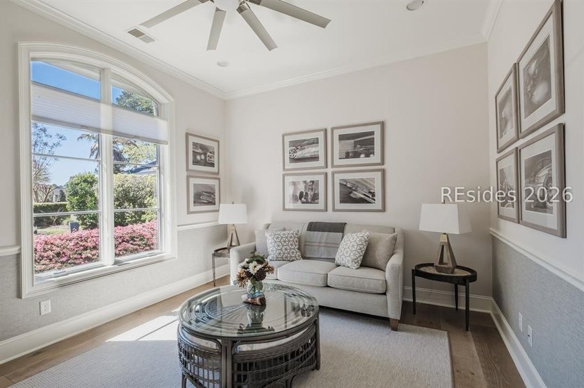 Experience luxury Lowcountry living in the prestigious Berkeley - photo 6