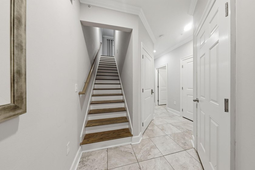 Welcome to Driftwood Townhomes, where coastal living and - photo 7