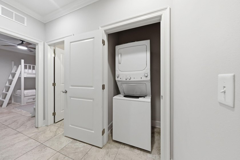 Welcome to Driftwood Townhomes, where coastal living and - photo 8