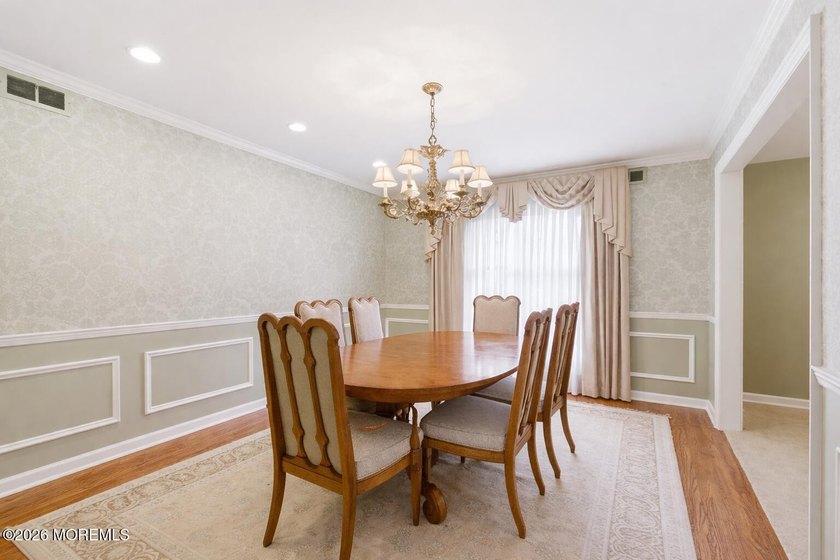 Welcome to this spacious 6-bedroom, 4.5-bath home offering over - photo 11