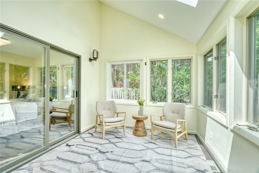 Welcome to 14 Gailhaven Court! Located on a quiet cul-de-sac in - photo 13
