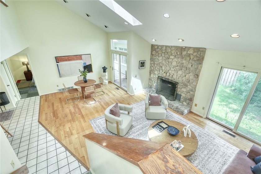 Welcome to 14 Gailhaven Court! Located on a quiet cul-de-sac in - photo 15