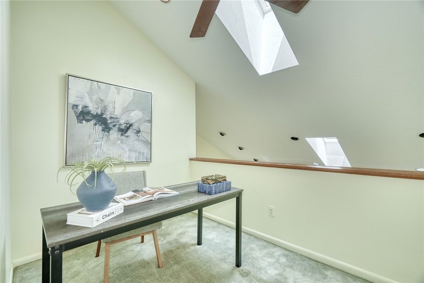 Welcome to 14 Gailhaven Court! Located on a quiet cul-de-sac in - photo 16