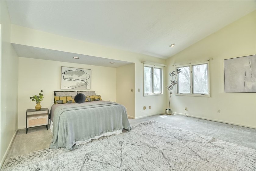 Welcome to 14 Gailhaven Court! Located on a quiet cul-de-sac in - photo 17