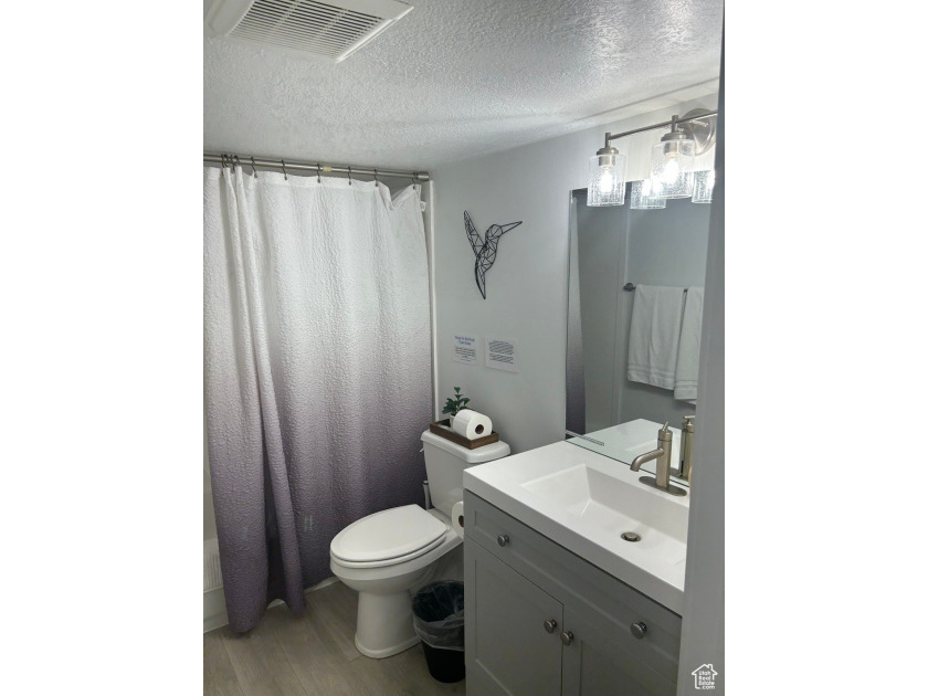 Short term rental approved home, For Sale! Home to be sold with - photo 9