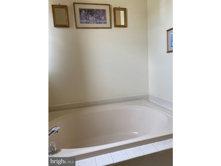 Well maintained 2 Bedroom, 2 Bath Condo available in the - photo 15