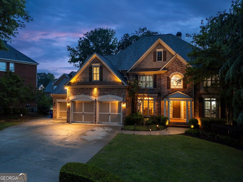 Welcome to your dream home in the prestigious golf community of - photo 17