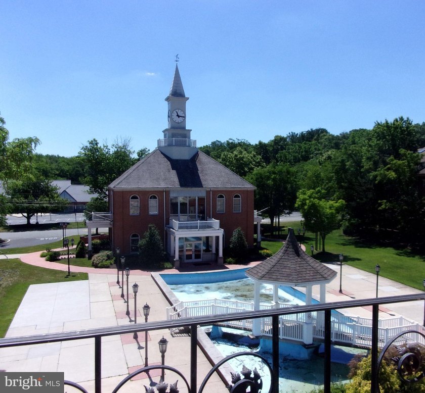 Well maintained 2 Bedroom, 2 Bath Condo available in the - photo 18