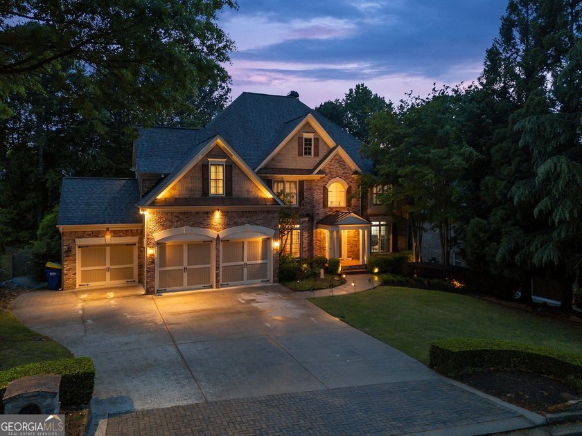 Welcome to your dream home in the prestigious golf community of - photo 23