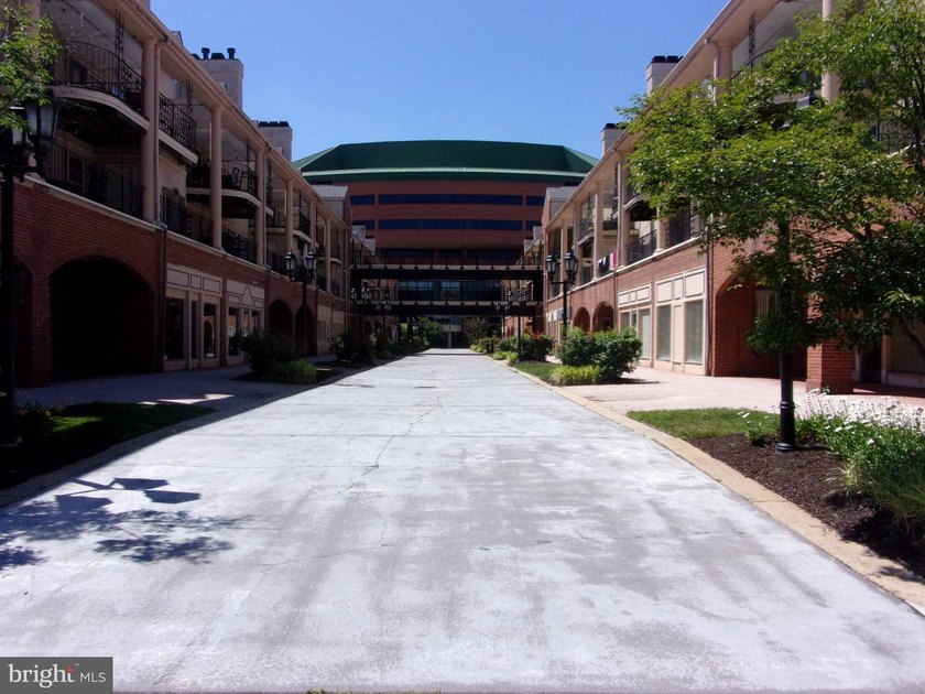 Well maintained 2 Bedroom, 2 Bath Condo available in the - photo 23