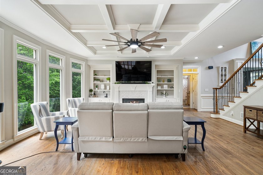 Welcome to your dream home in the prestigious golf community of - photo 36