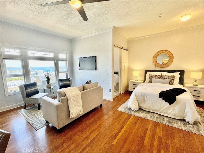 Beautiful Ocean and Sand View from this 7th Floor Condo in the - photo 8