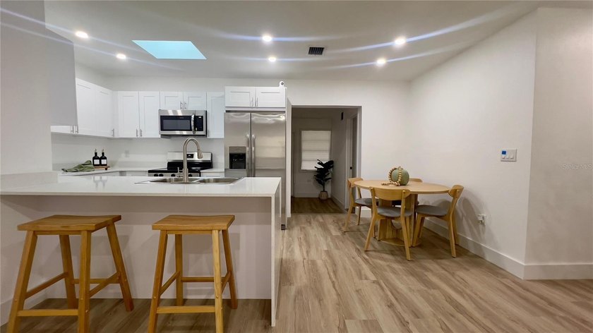 Back to Market. Great and rare opportunity. Super Motivated - photo 3