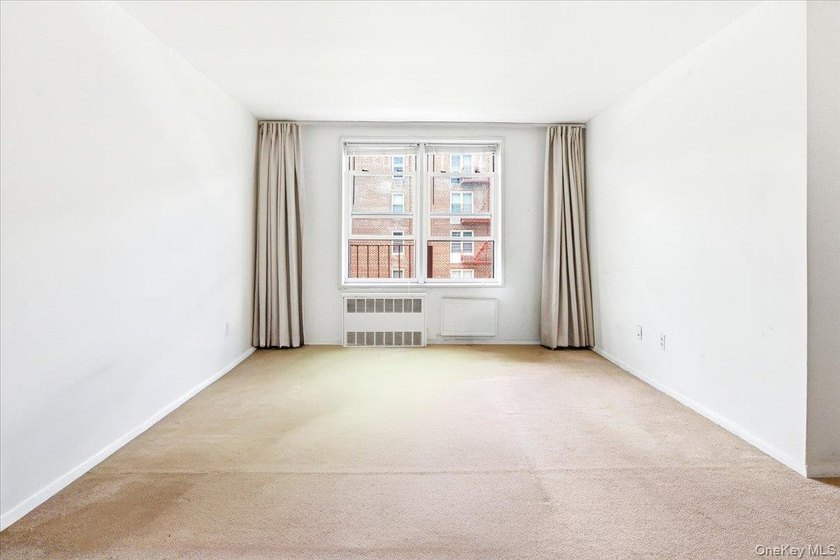 Affordable &amp; Pet-Friendly Forest Hills Coop with Easy Street - photo 7