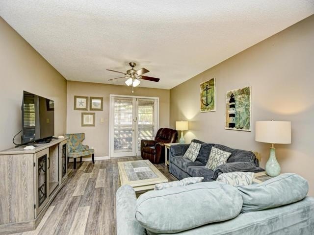 Luxury condo lifestyle at its finest, immaculate two bedroom - photo 9