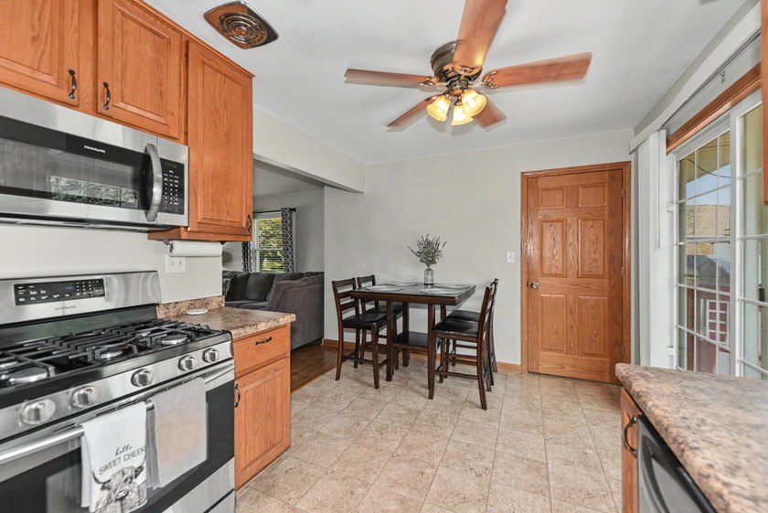 Charming ranch house with all of those special features you're - photo 11