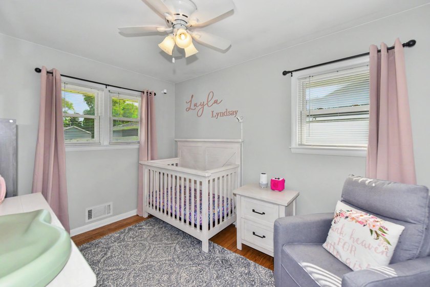 Charming ranch house with all of those special features you're - photo 15