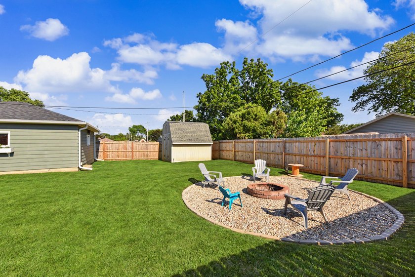 Charming ranch house with all of those special features you're - photo 24