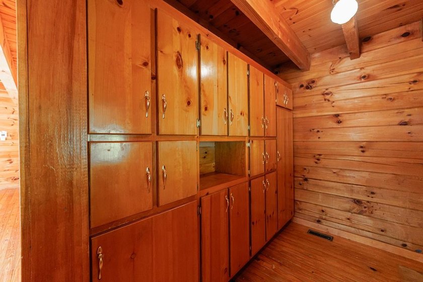 Reduced to sell quickly...motivated seller, call listing agent - photo 30