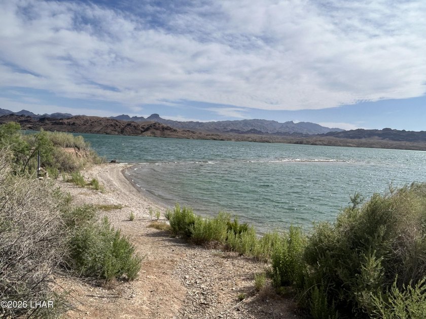 Experience Lake Havasu Living at Its Finest Discover an - photo 15
