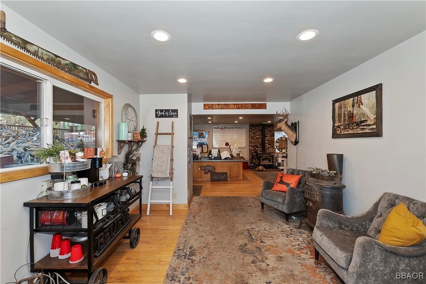PRIME COMMERCIAL OPPORTUNITY IN BIG BEAR LAKE! Three commercial - photo 9