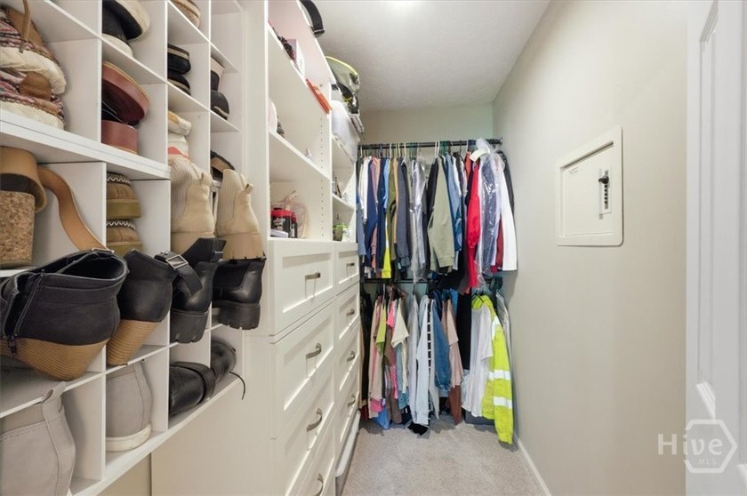 Welcome to the freedom and charm of Richmond Hill living! - photo 22