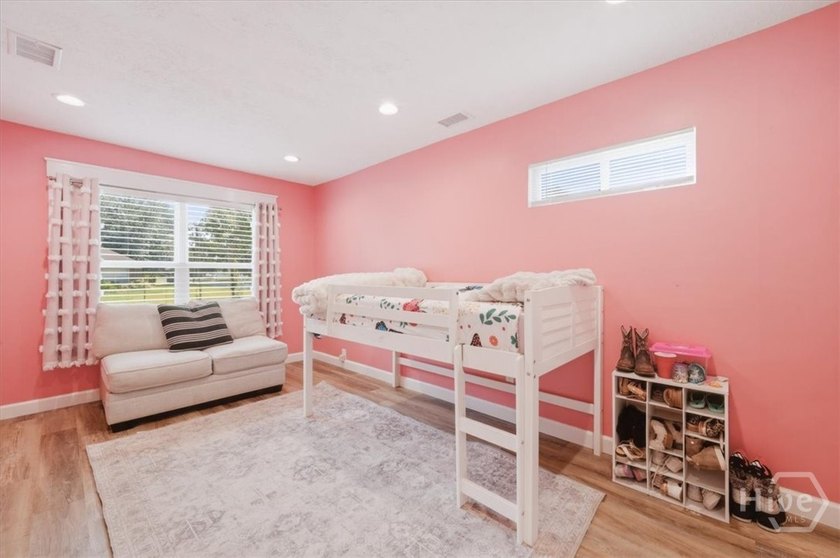 Welcome to the freedom and charm of Richmond Hill living! - photo 24