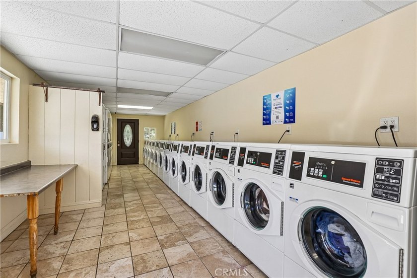 HEATED FLOORS -STAINLESS APPLIANCES INCLUDED - TURN-KEY READY - - photo 29