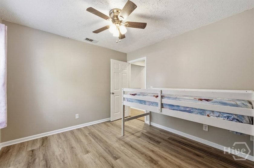 Welcome to the freedom and charm of Richmond Hill living! - photo 30