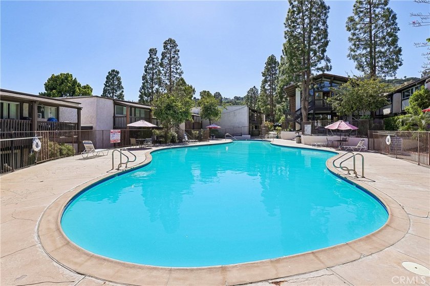 HEATED FLOORS -STAINLESS APPLIANCES INCLUDED - TURN-KEY READY - - photo 36
