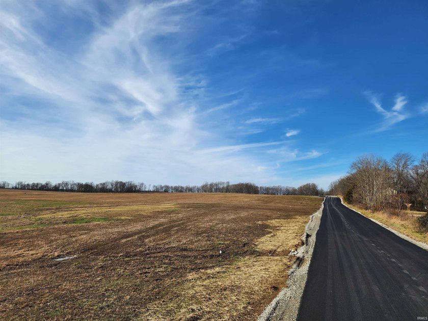 Welcome to a rare opportunity to build on 4-10 acre tracts in a - photo 6