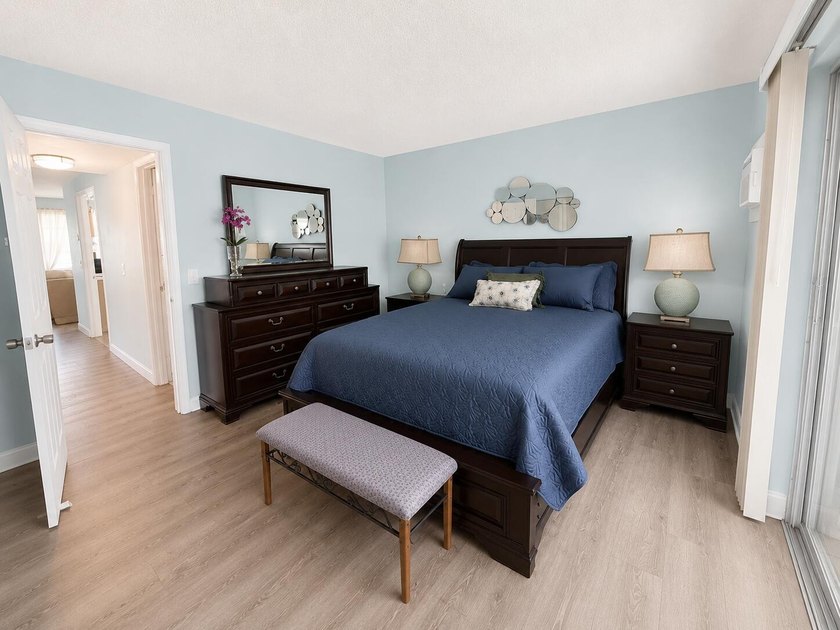 Beautifully maintained turnkey condo in a gated 55+ active adult - photo 13