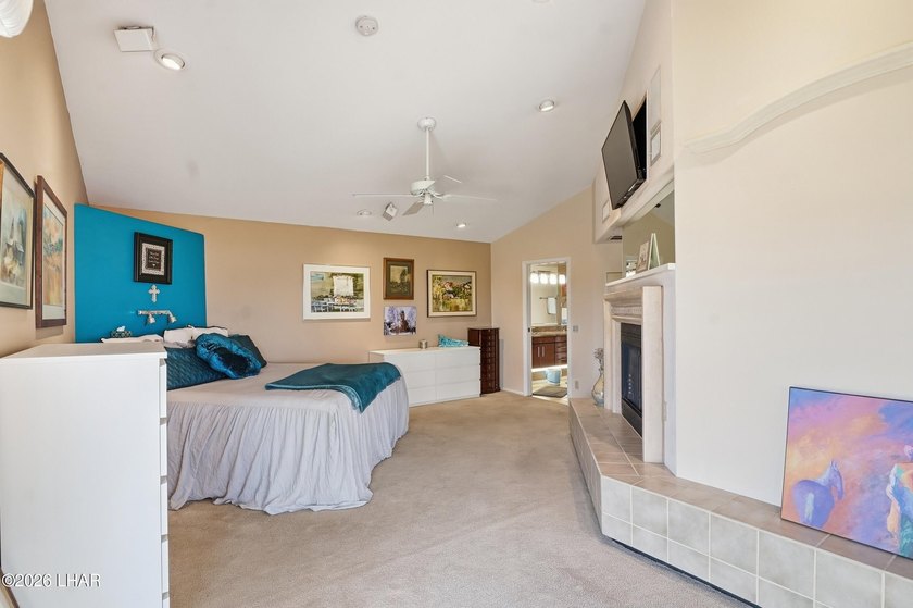 Frank Lloyd Wright-inspired, architect-designed home offering - photo 17