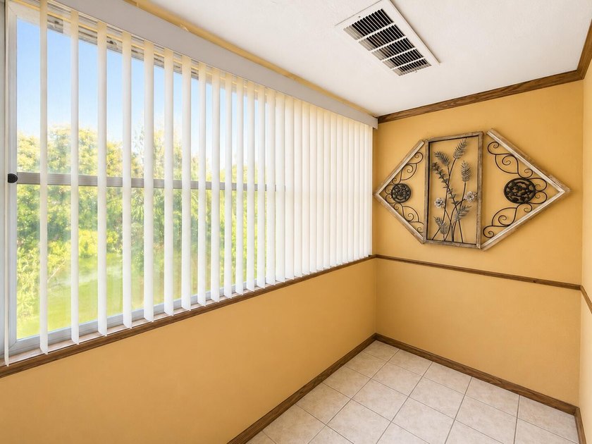 Beautifully maintained turnkey condo in a gated 55+ active adult - photo 17