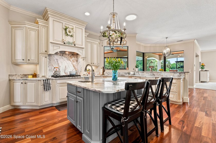 This Gorgeous Custom Built Lakefront Home on a 3.3 Acre Estate - photo 22