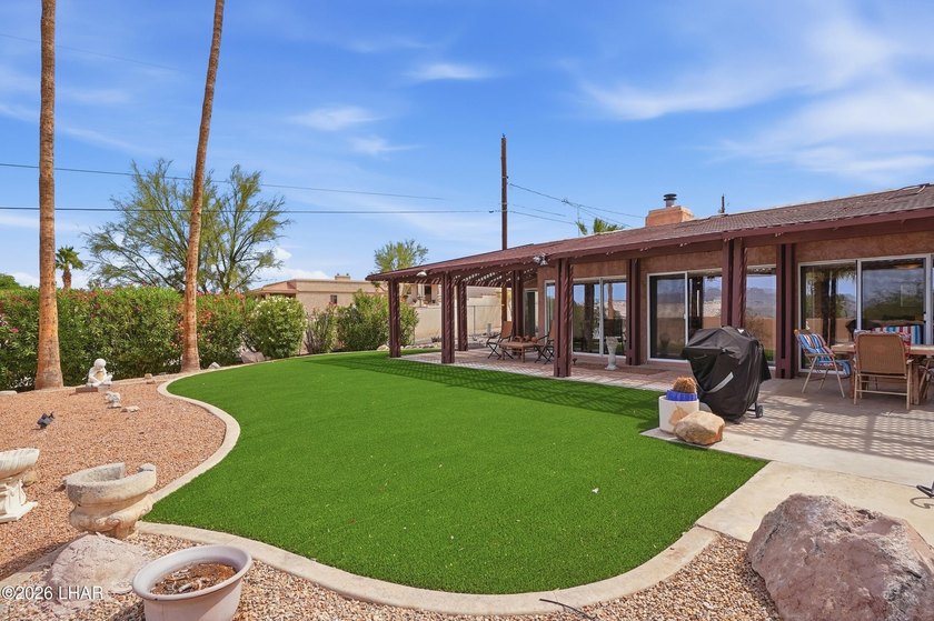 Frank Lloyd Wright-inspired, architect-designed home offering - photo 29