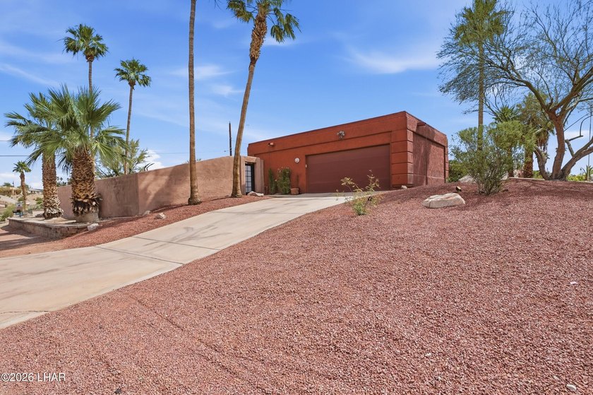Frank Lloyd Wright-inspired, architect-designed home offering - photo 35