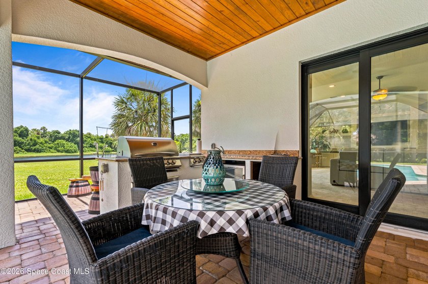 This Gorgeous Custom Built Lakefront Home on a 3.3 Acre Estate - photo 38