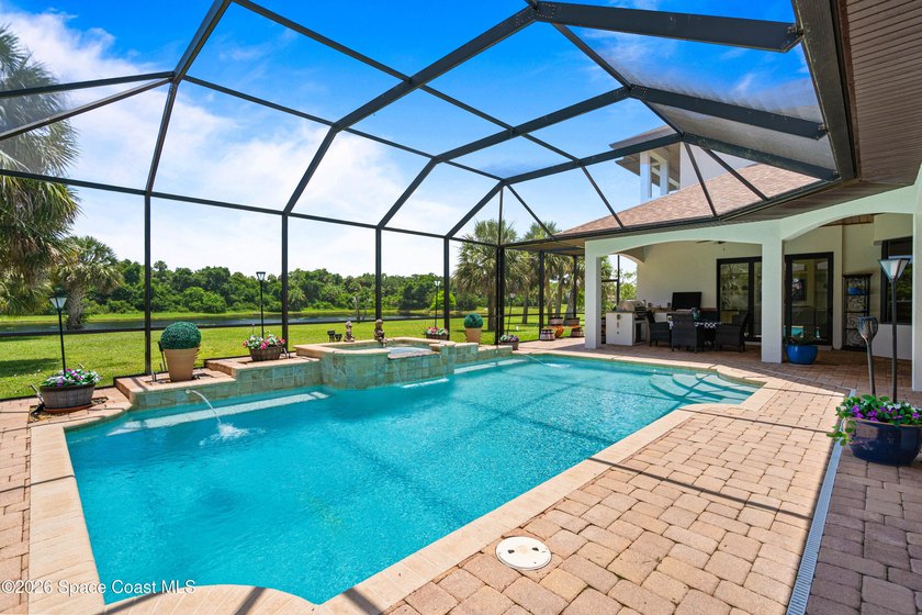 This Gorgeous Custom Built Lakefront Home on a 3.3 Acre Estate - photo 42
