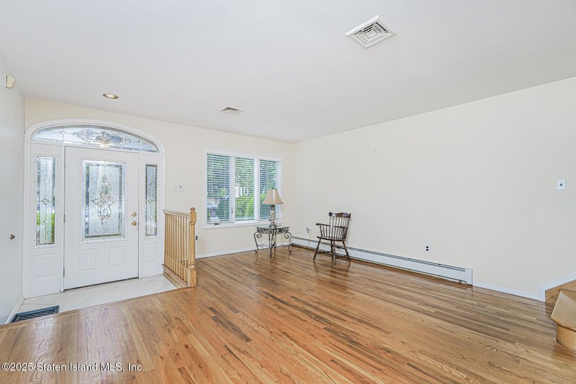 Welcome to 39 Selkirk Street located in a prime South Shore - photo 3