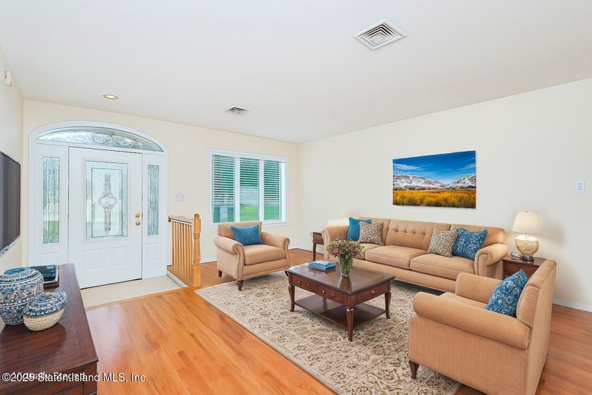 Welcome to 39 Selkirk Street located in a prime South Shore - photo 5
