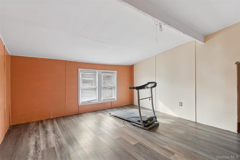 Welcome to 14 Tilrose Ave in Oceanside, New York-a spacious - photo 20