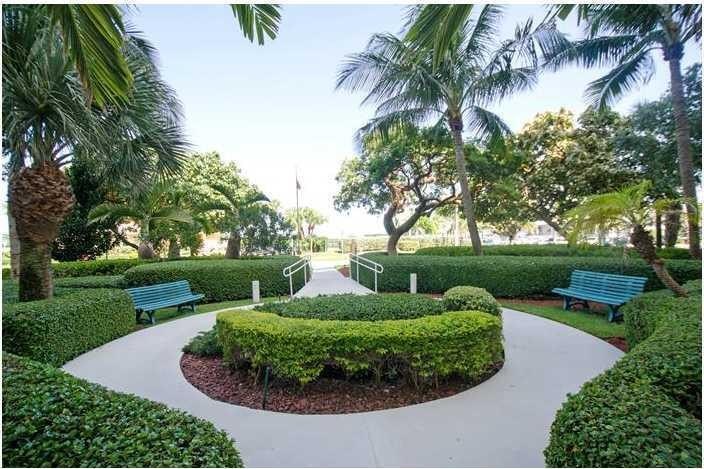 Welcome to Paradise! Turnkey furnished condo with spectacular - photo 31