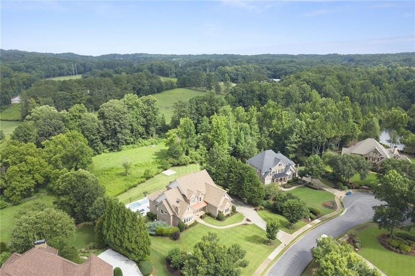 Exceptional opportunity in The Manor Golf &amp; Country Club - photo 6