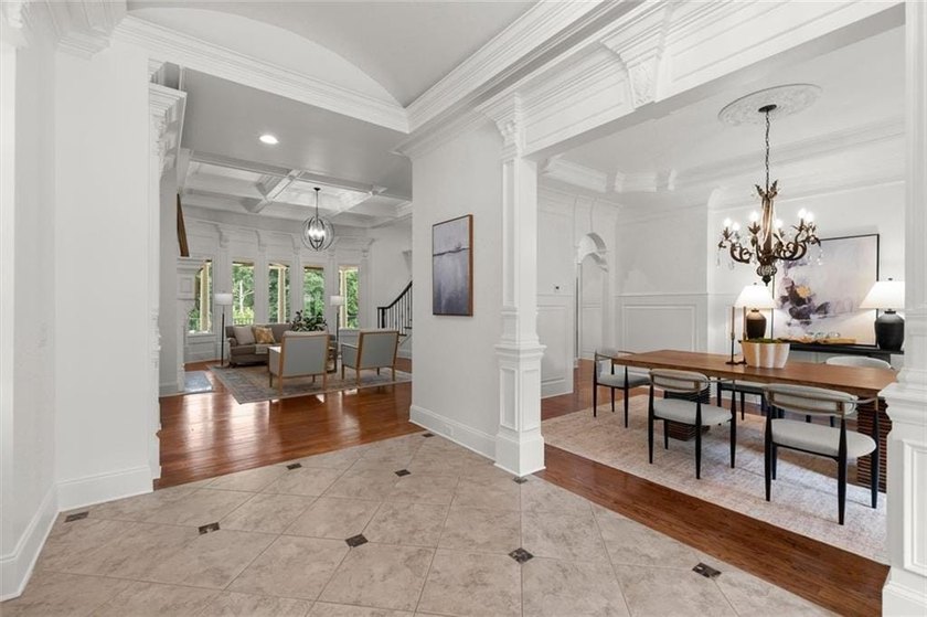 Exceptional opportunity in The Manor Golf &amp; Country Club - photo 8