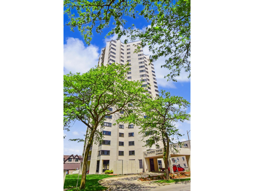 Experience elevated city living in this beautifully maintained - photo 23