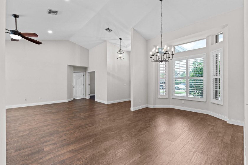 Welcome to this spacious single-story pool home in the - photo 11