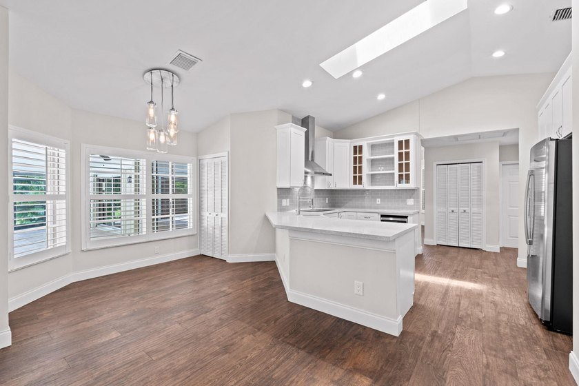 Welcome to this spacious single-story pool home in the - photo 13