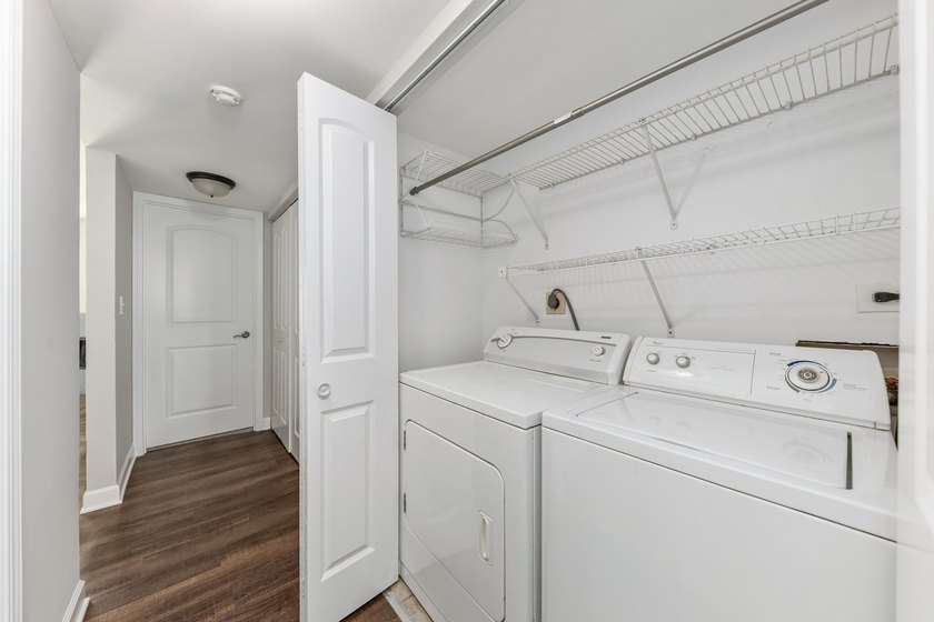 *** Beautifully updated third-floor end unit offering privacy - photo 20