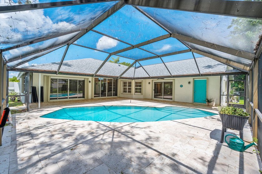 Welcome to this spacious single-story pool home in the - photo 47